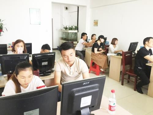 深圳电商培训 创变电商运营新技能，开启职业新篇章